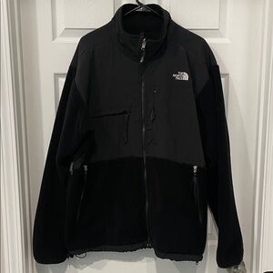 The North Face Men's Black Performance Jacket